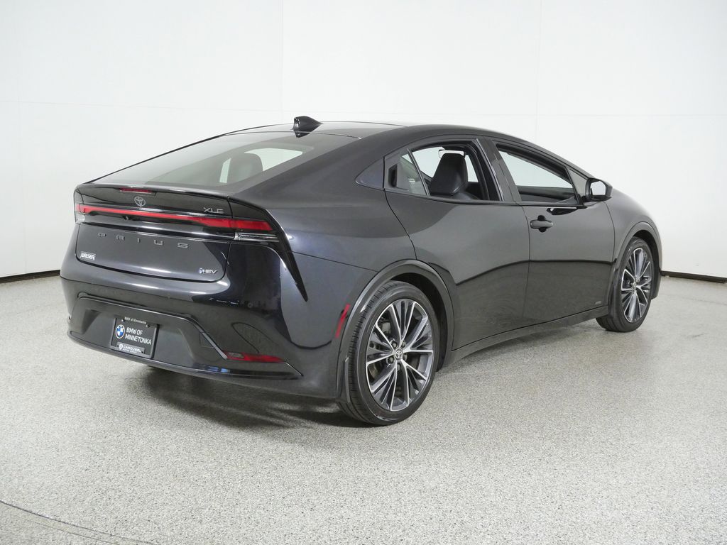 Thumbnail: 2024 Toyota Prius - 10