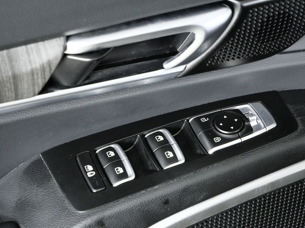 Thumbnail: 2023 Kia Telluride - 35