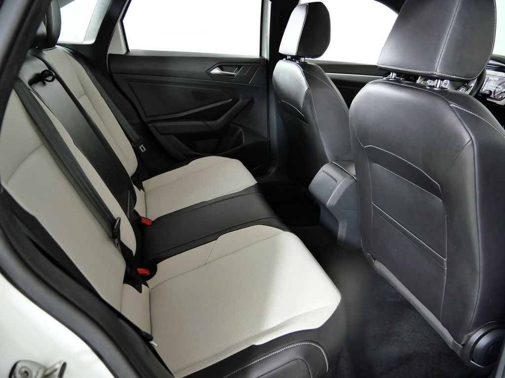 Thumbnail: 2019 Volkswagen Jetta - 24