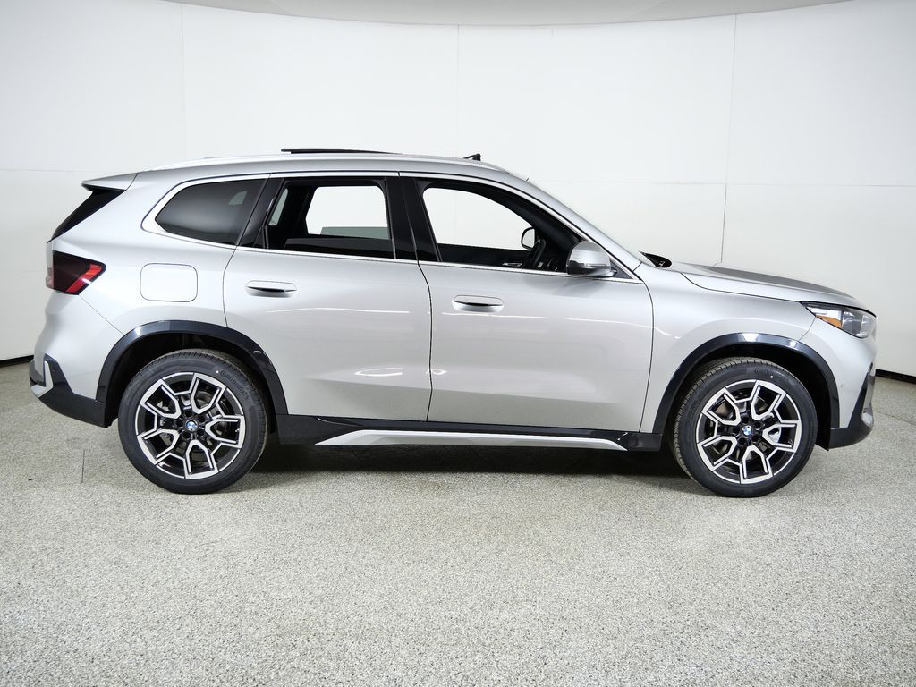 Thumbnail: 2026 BMW X1 - 8