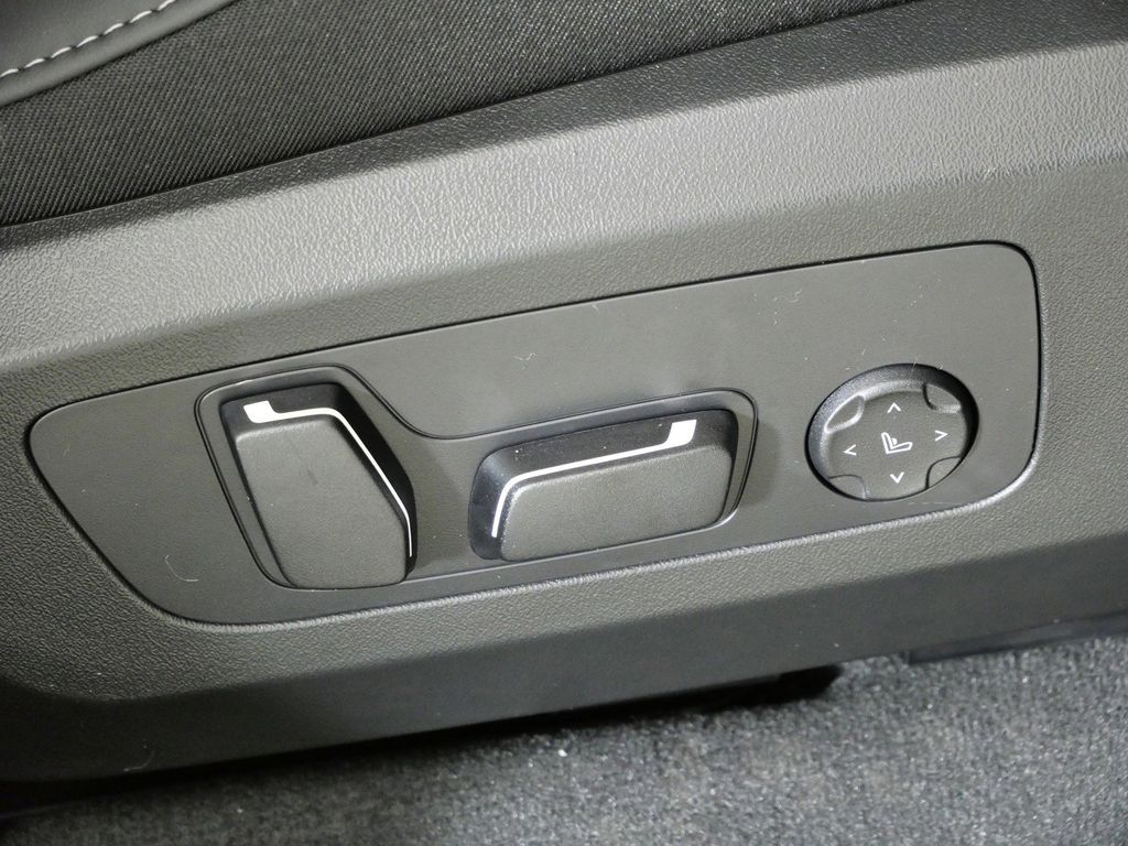 Thumbnail: 2026 BMW X3 - 23