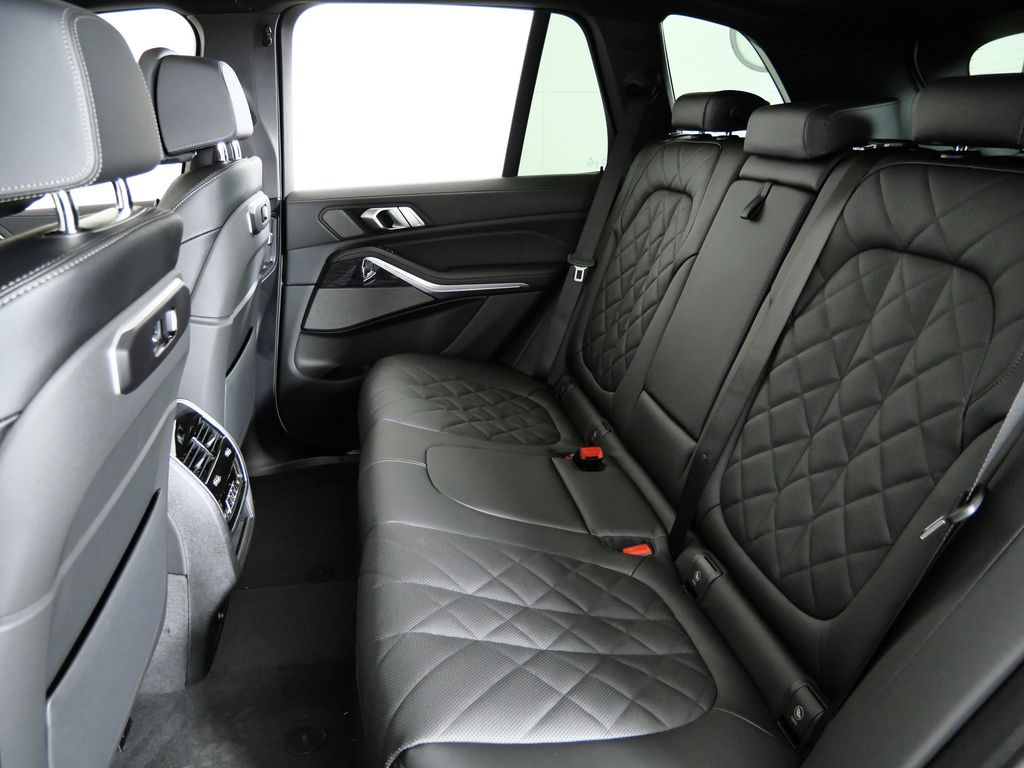 Thumbnail: 2026 BMW X5 - 33