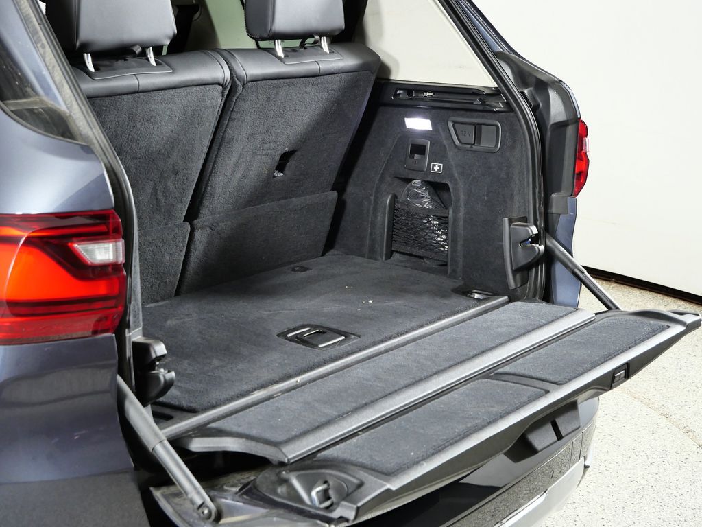 Thumbnail: 2019 BMW X7 - 29