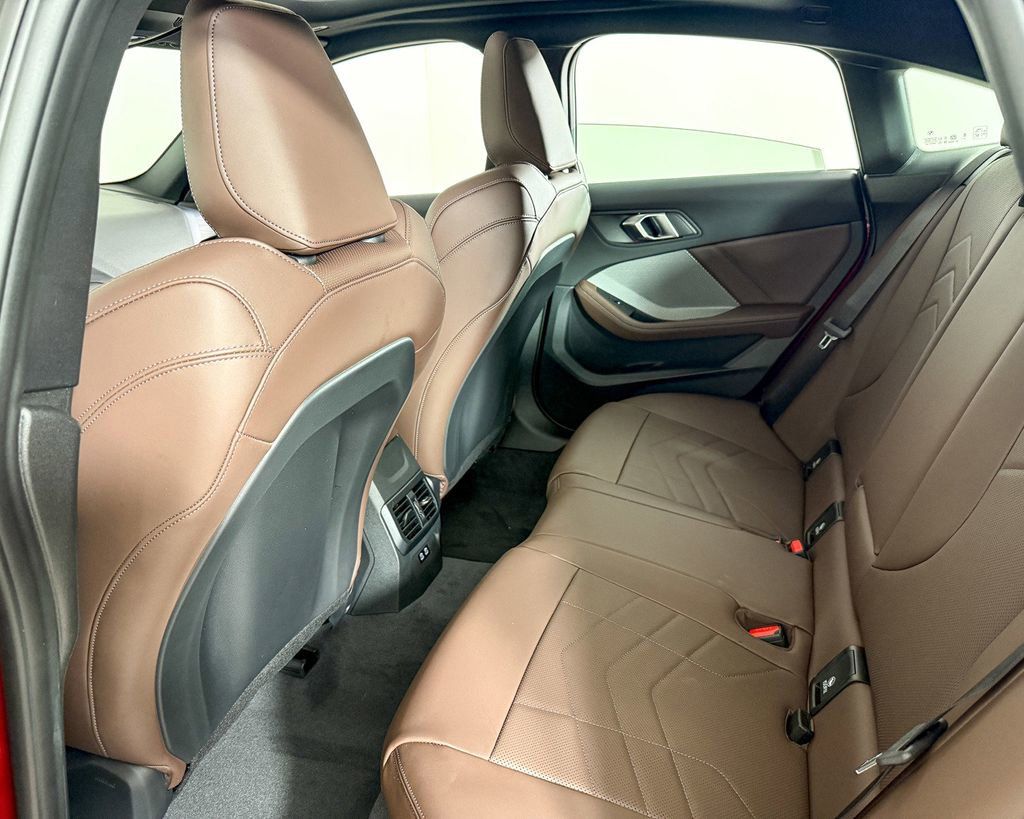 Thumbnail: 2025 BMW 2 Series - 31