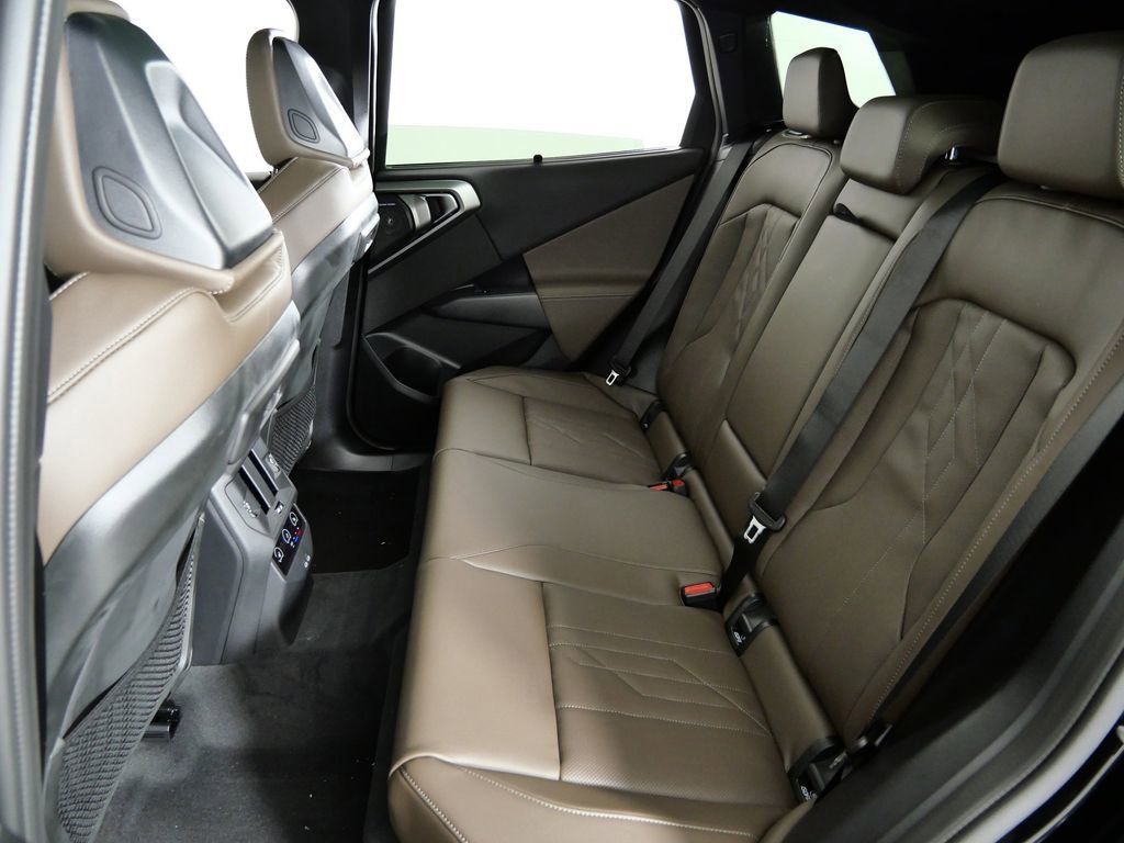 Thumbnail: 2026 BMW X3 - 33