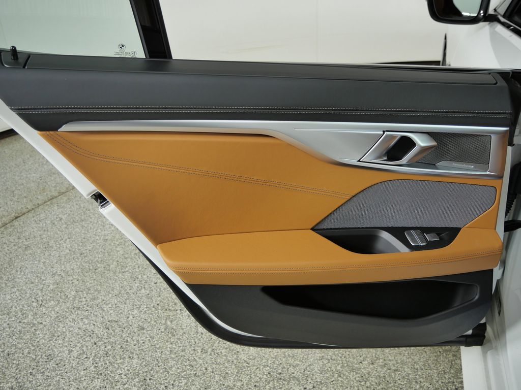 Thumbnail: 2026 BMW 8 Series - 29