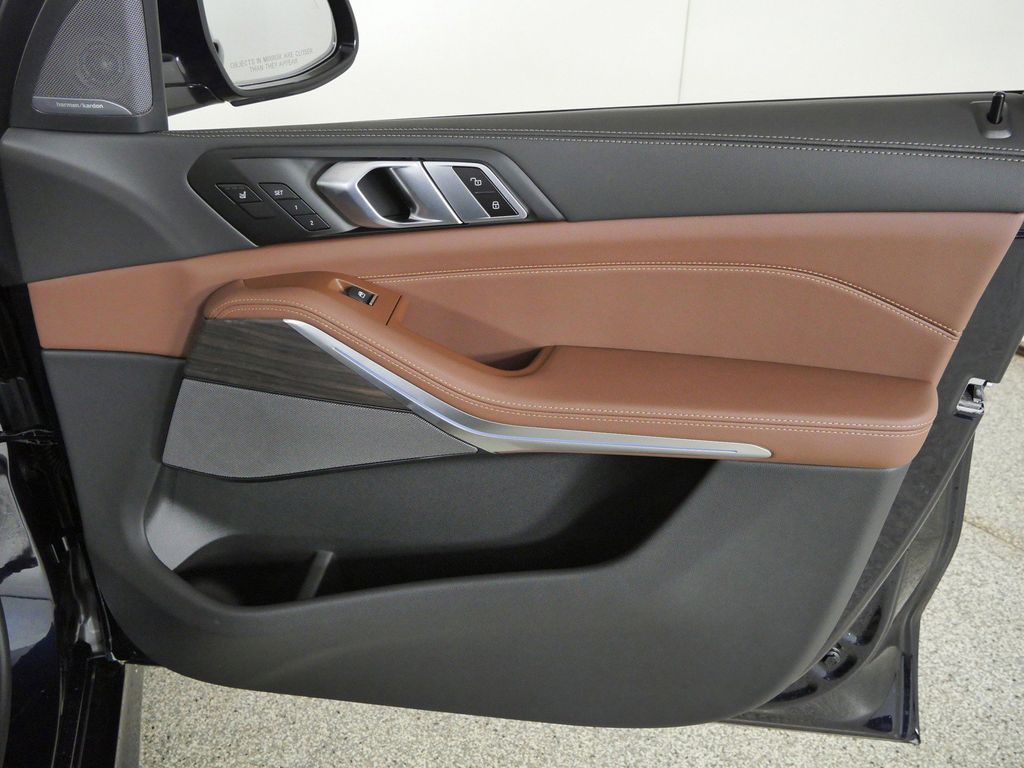 Thumbnail: 2026 BMW X5 - 19