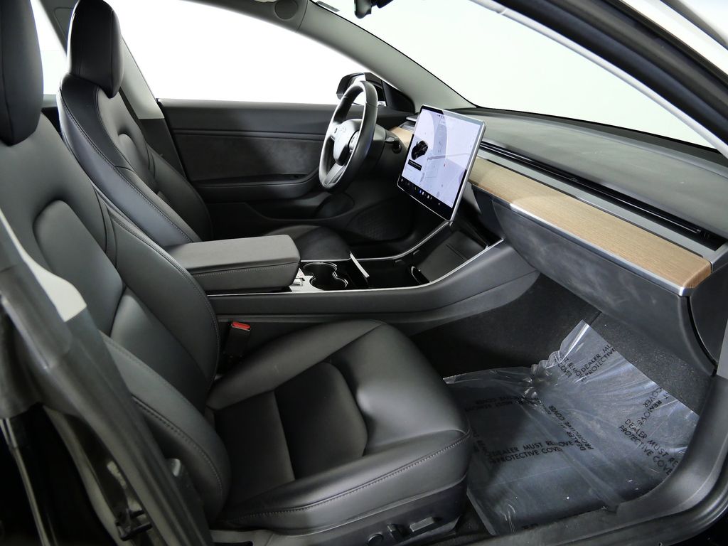 Thumbnail: 2018 Tesla Model 3 - 21