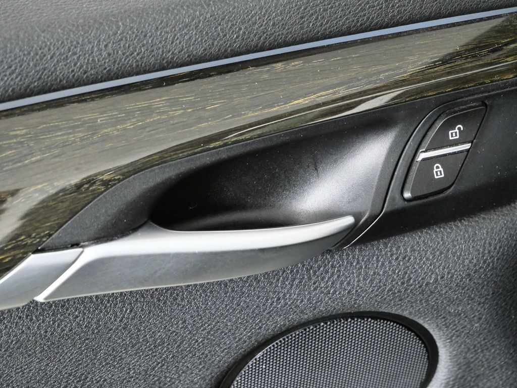 Thumbnail: 2018 BMW X5 - 38