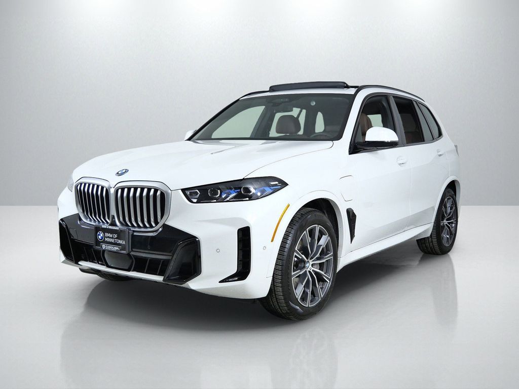 Thumbnail: 2026 BMW X5 - 1