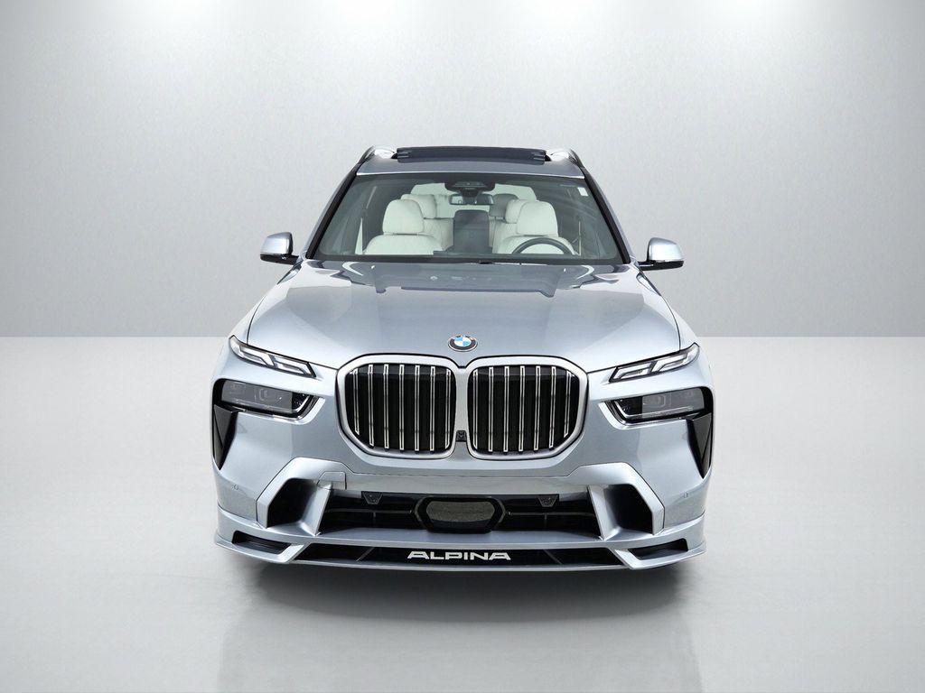 Thumbnail: 2023 BMW X7 - 2