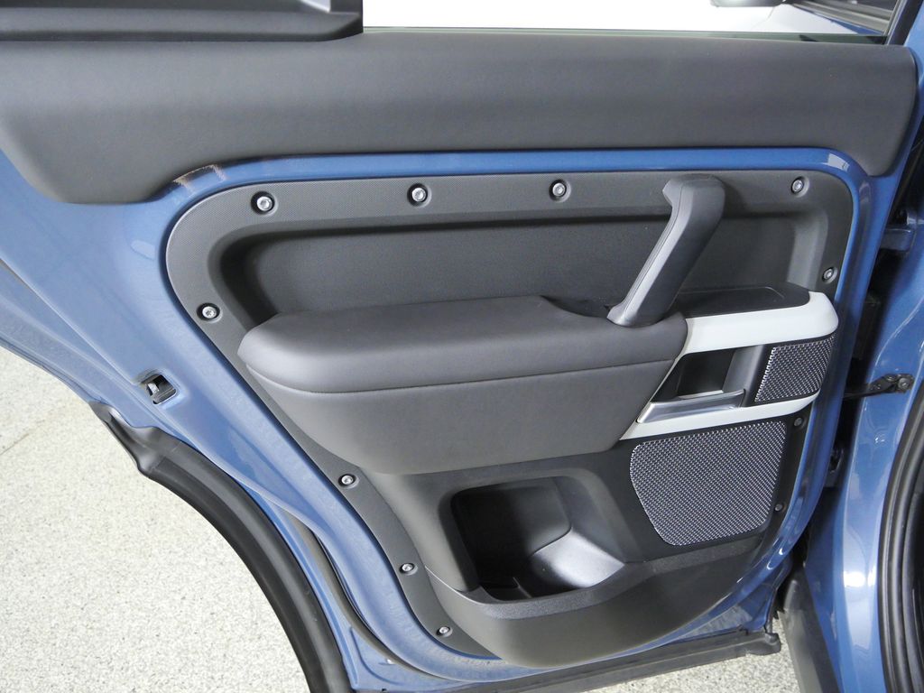 Thumbnail: 2024 Land Rover Defender - 29