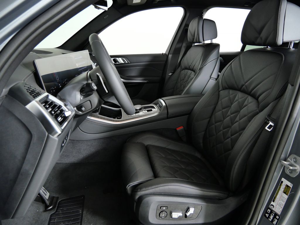 Thumbnail: 2026 BMW X5 - 36