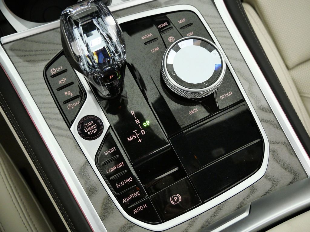 Thumbnail: 2026 BMW 8 Series - 48