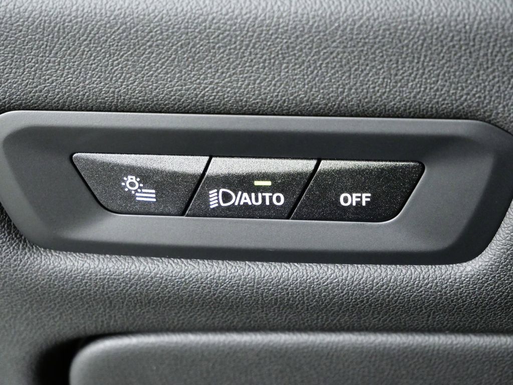 Thumbnail: 2026 BMW X6 - 42