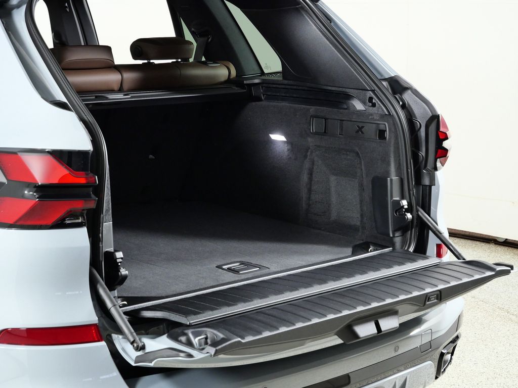 Thumbnail: 2026 BMW X5 - 29