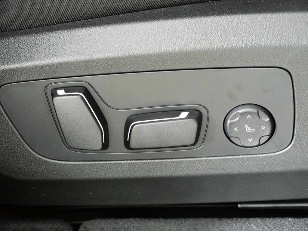 Thumbnail: 2026 BMW X3 - 25