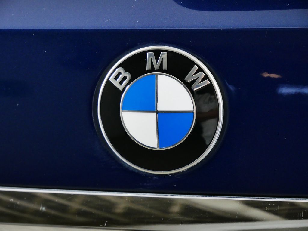 Thumbnail: 2021 BMW X7 - 12