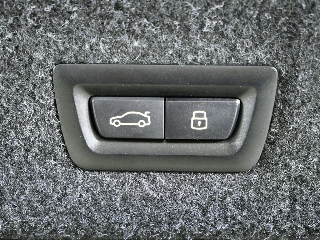 Thumbnail: 2026 BMW M4 - 27