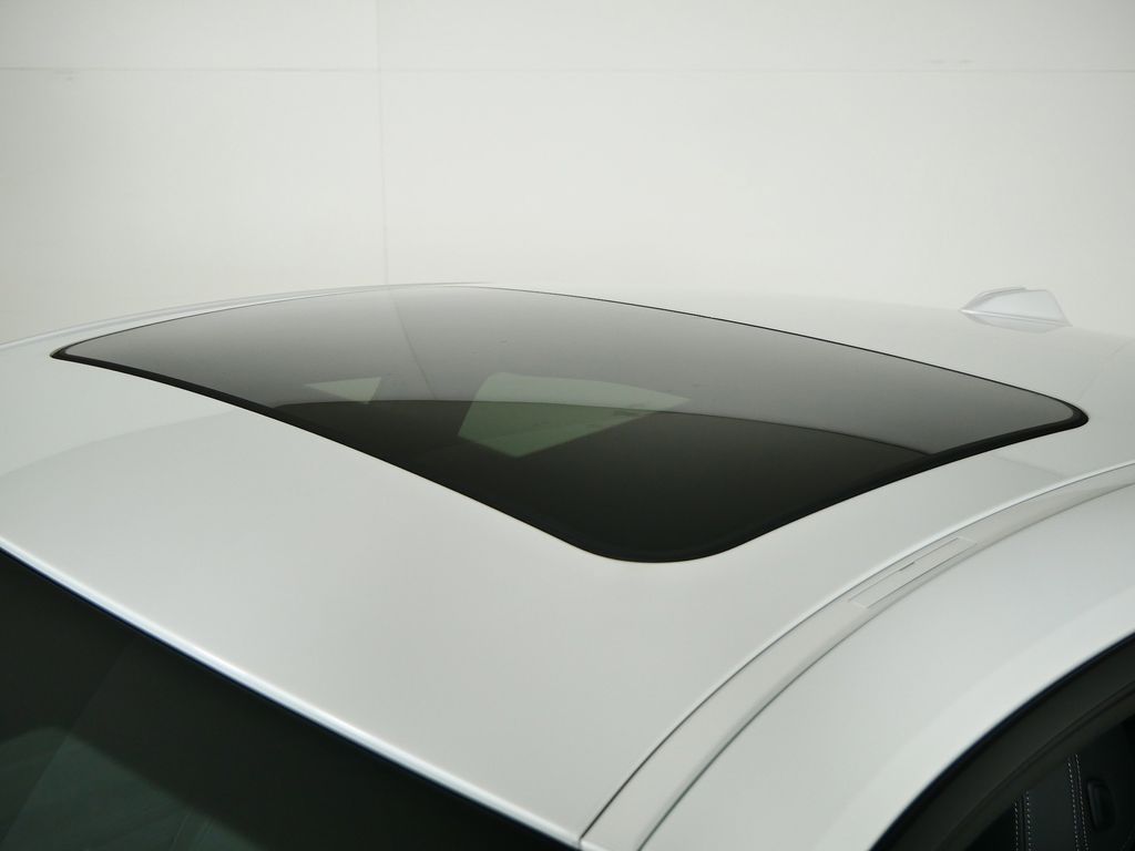 Thumbnail: 2026 BMW 4 Series - 18