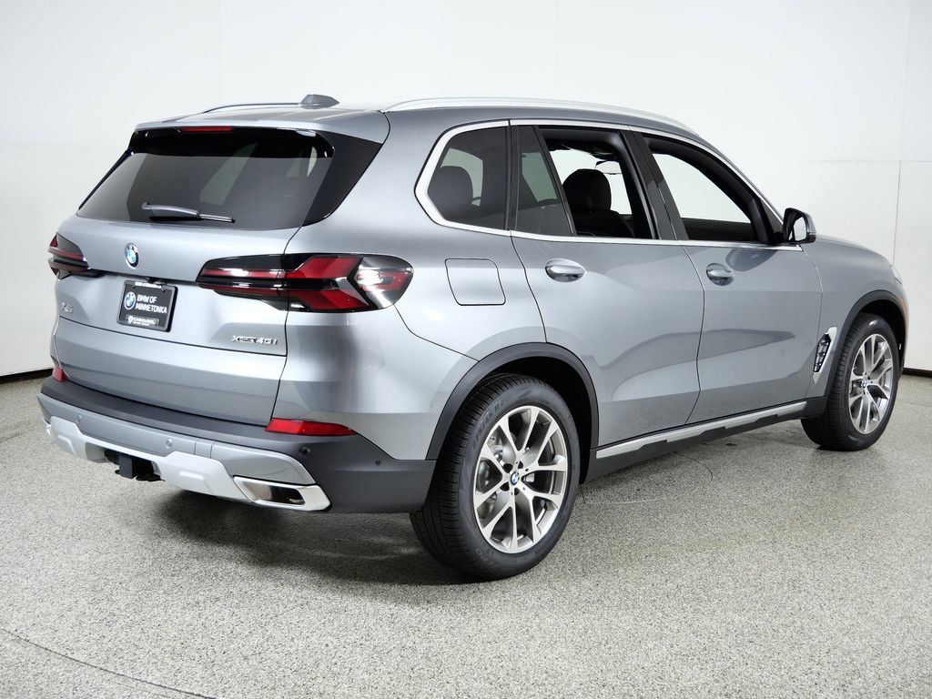 Thumbnail: 2026 BMW X5 - 11