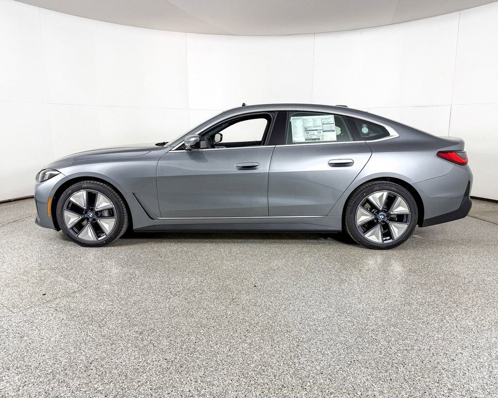 Thumbnail: 2025 BMW i4 - 12