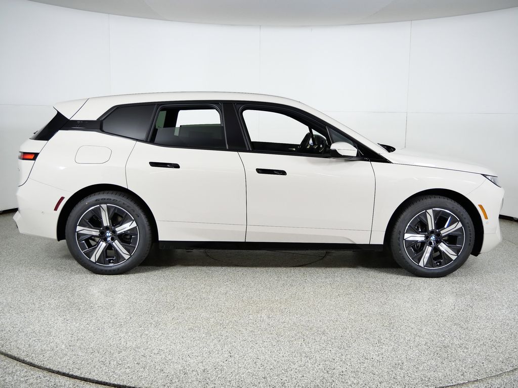 Thumbnail: 2026 BMW iX - 8