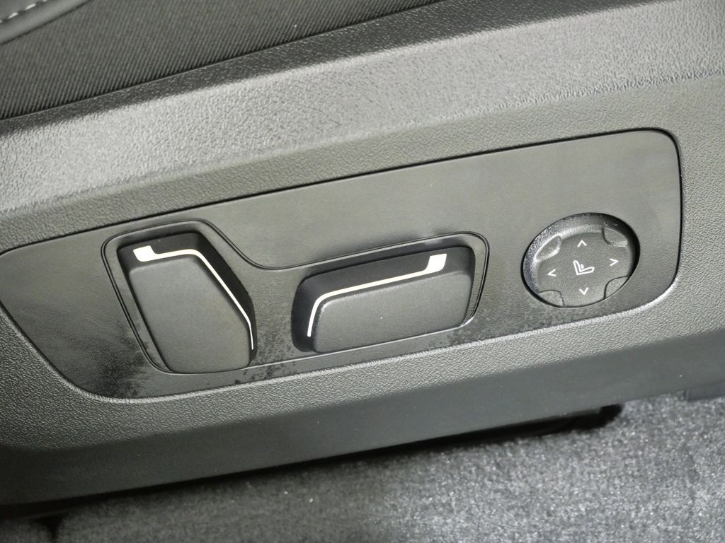 Thumbnail: 2026 BMW X3 - 23