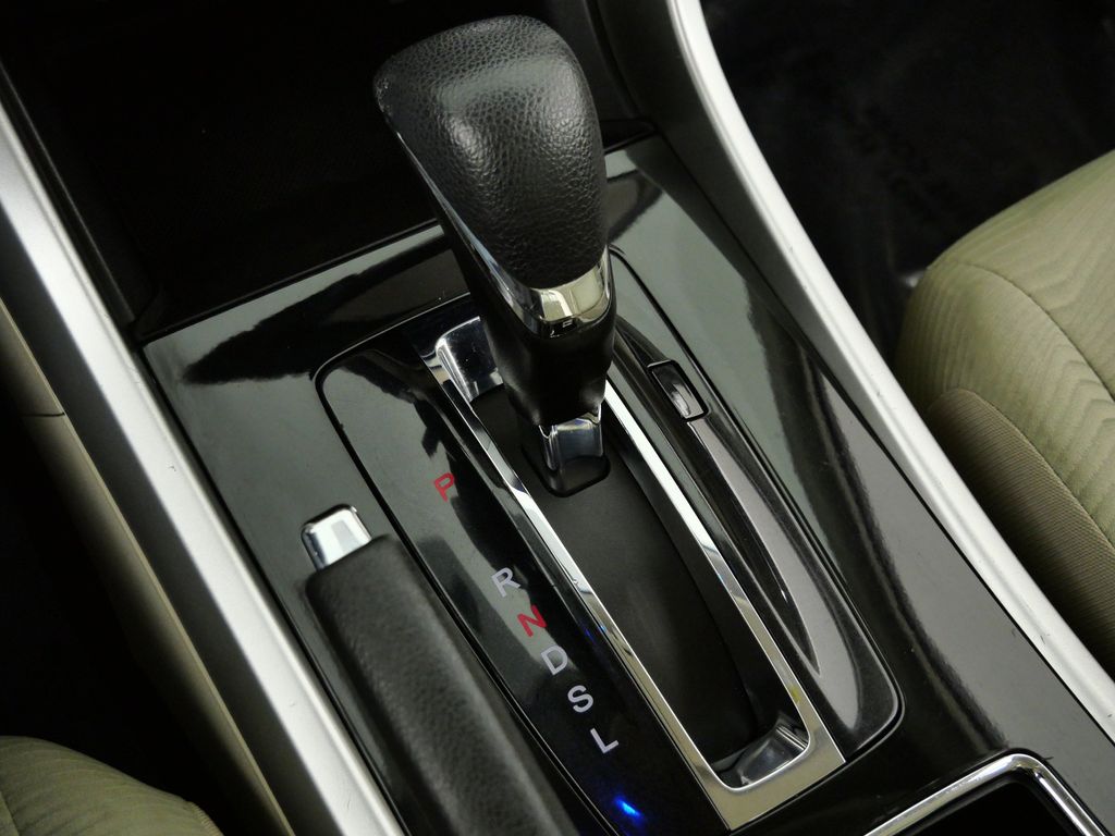 Thumbnail: 2016 Honda Accord - 42