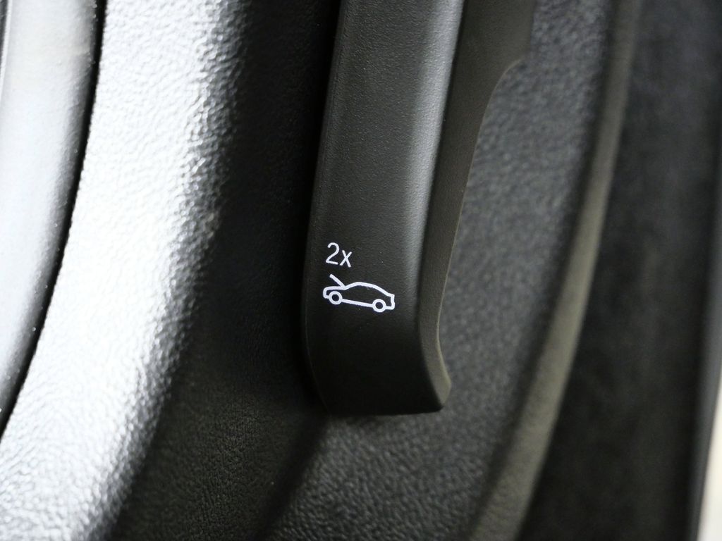 Thumbnail: 2026 BMW Z4 - 35