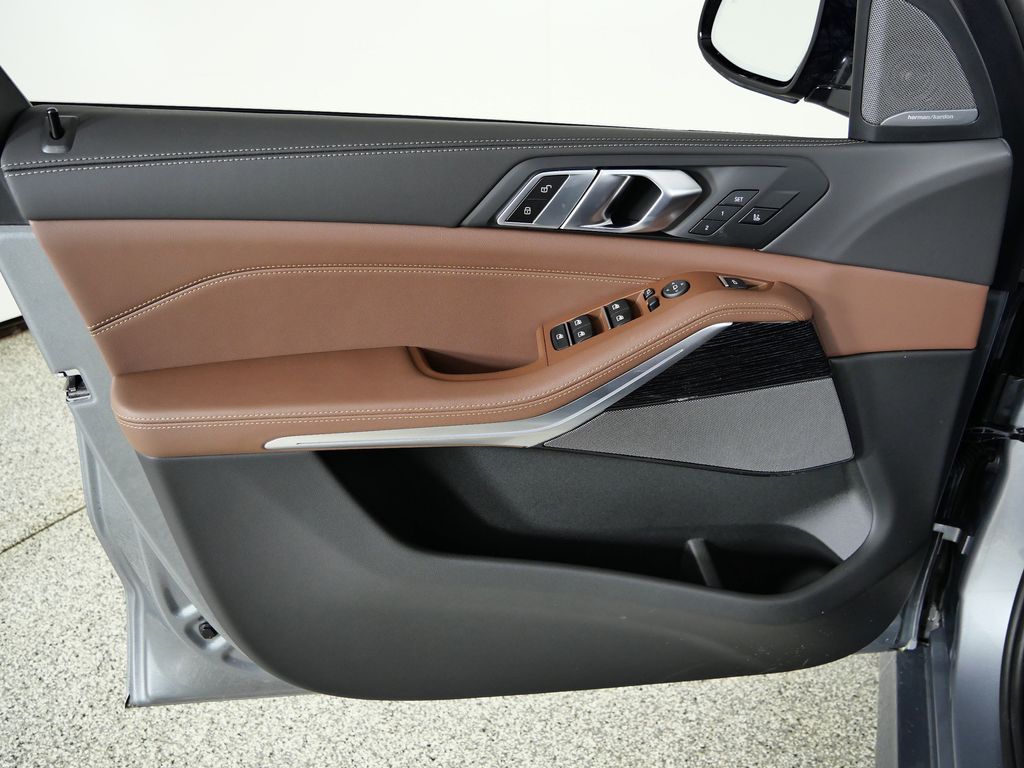 Thumbnail: 2026 BMW X5 - 34