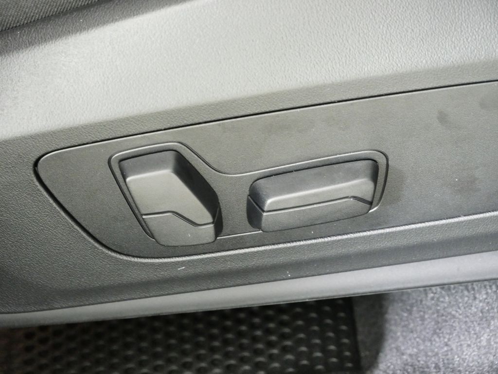 Thumbnail: 2026 BMW X1 - 22