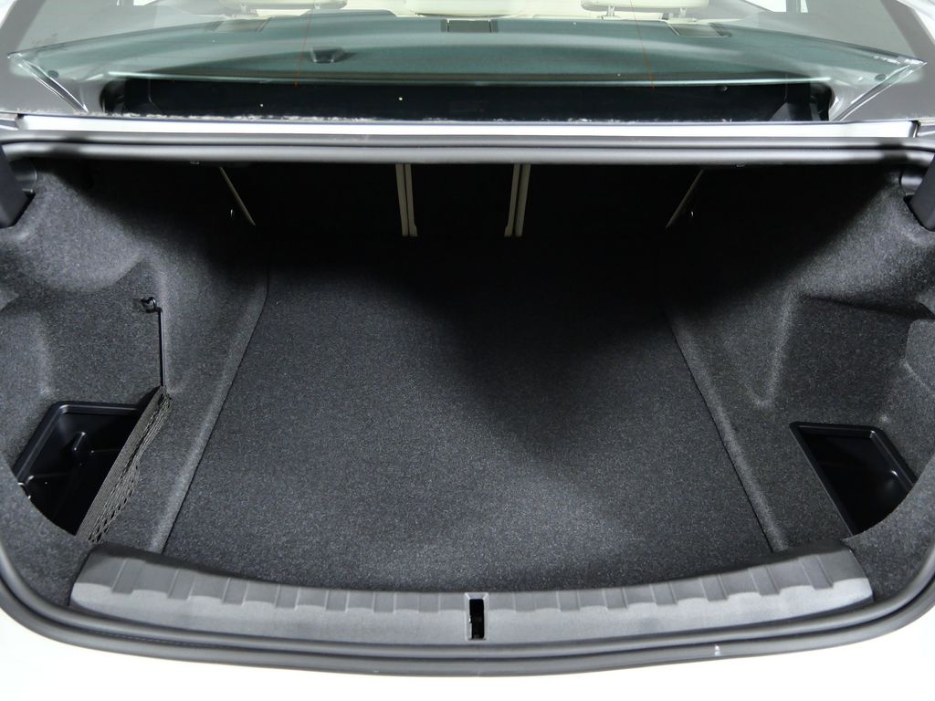 Thumbnail: 2026 BMW 3 Series - 27