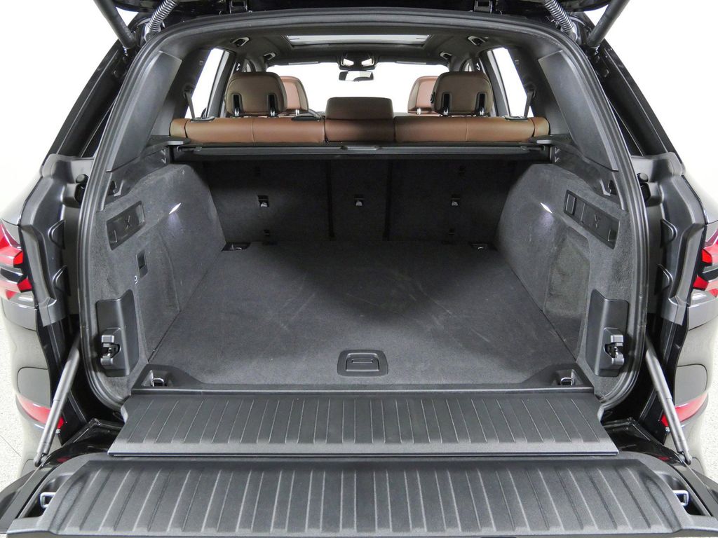 Thumbnail: 2026 BMW X5 - 28
