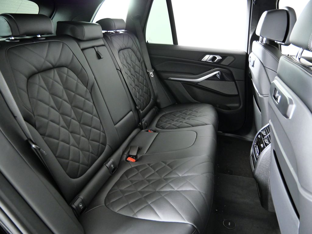 Thumbnail: 2026 BMW X5 - 27