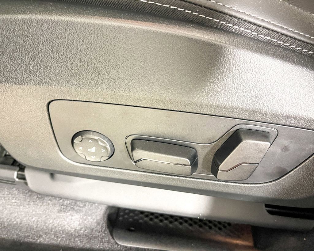 Thumbnail: 2025 BMW X1 - 38