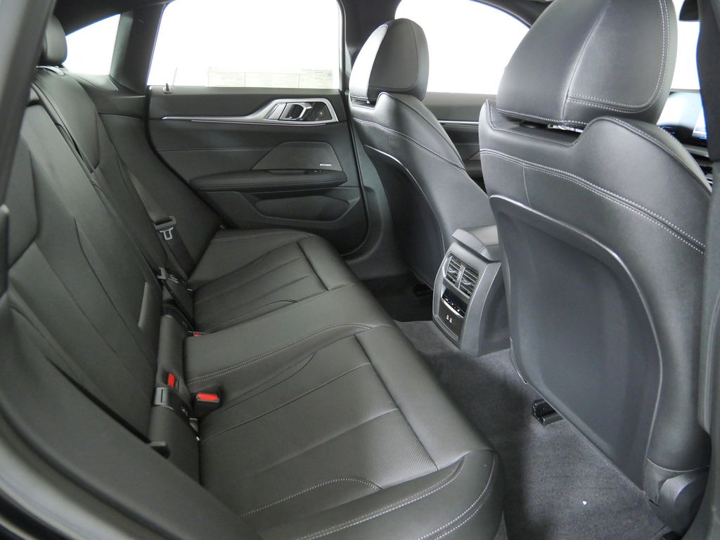 Thumbnail: 2026 BMW 4 Series - 24
