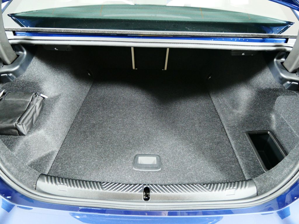Thumbnail: 2024 BMW i5 - 31