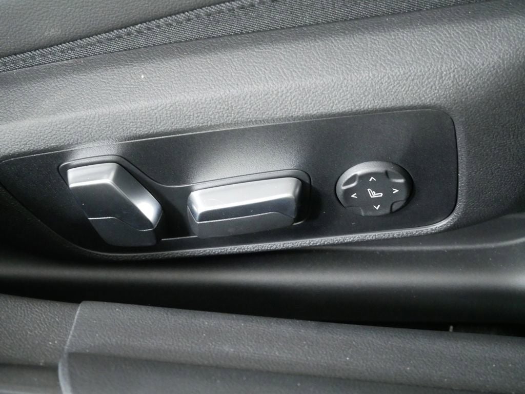 Thumbnail: 2024 BMW i4 - 24