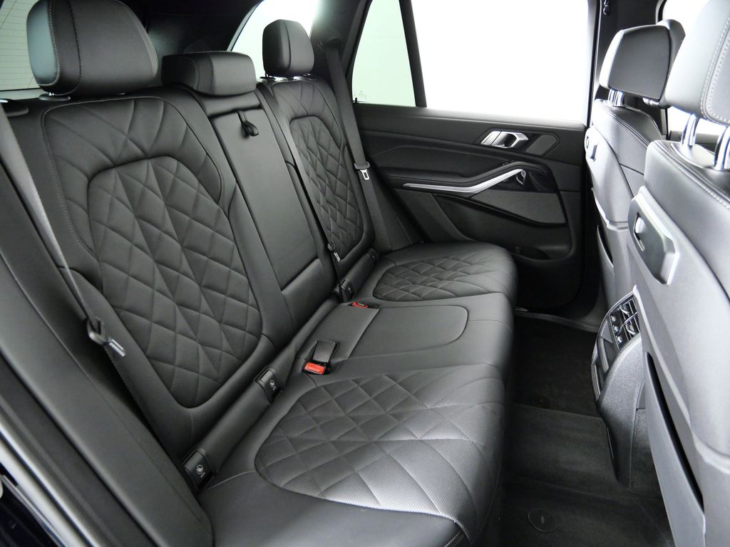 Thumbnail: 2024 BMW X5 - 32