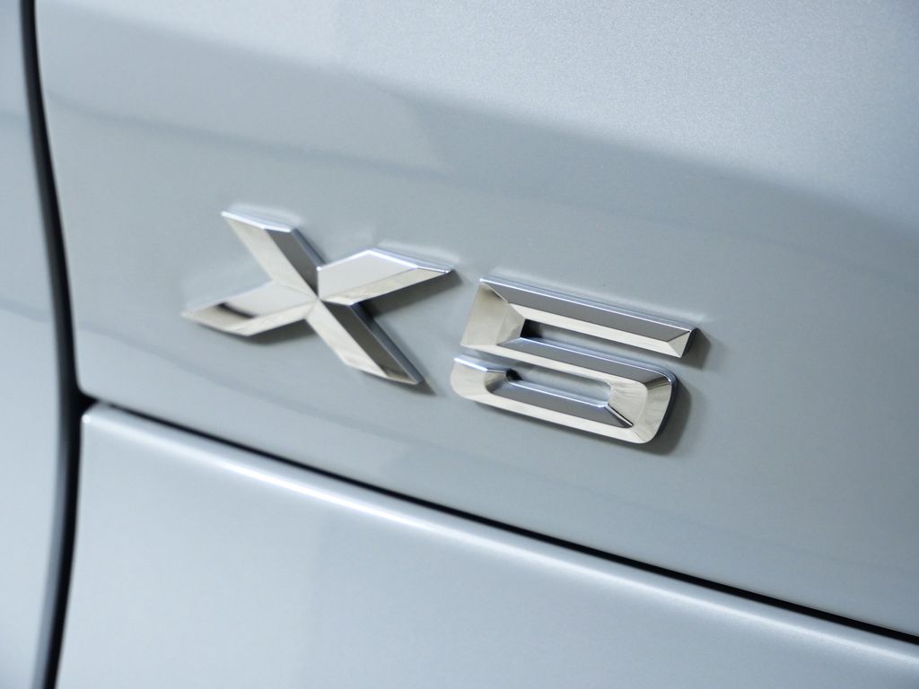 Thumbnail: 2024 BMW X5 - 16