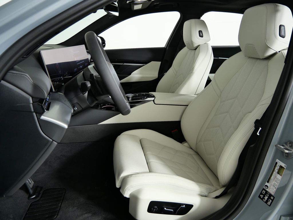 Thumbnail: 2026 BMW 5 Series - 33