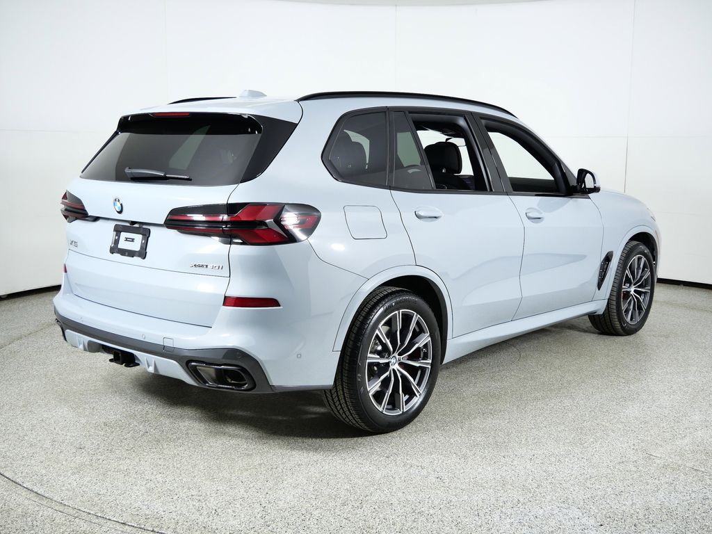 Thumbnail: 2024 BMW X5 - 11