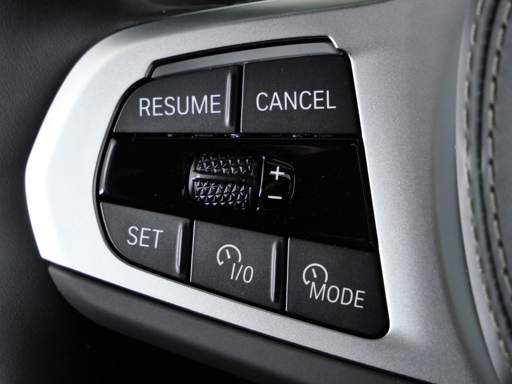 Thumbnail: 2026 BMW X7 - 42