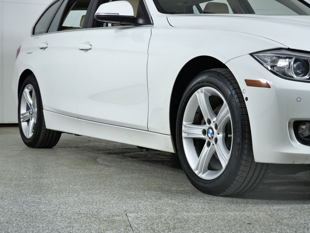 Thumbnail: 2015 BMW 3 Series - 7