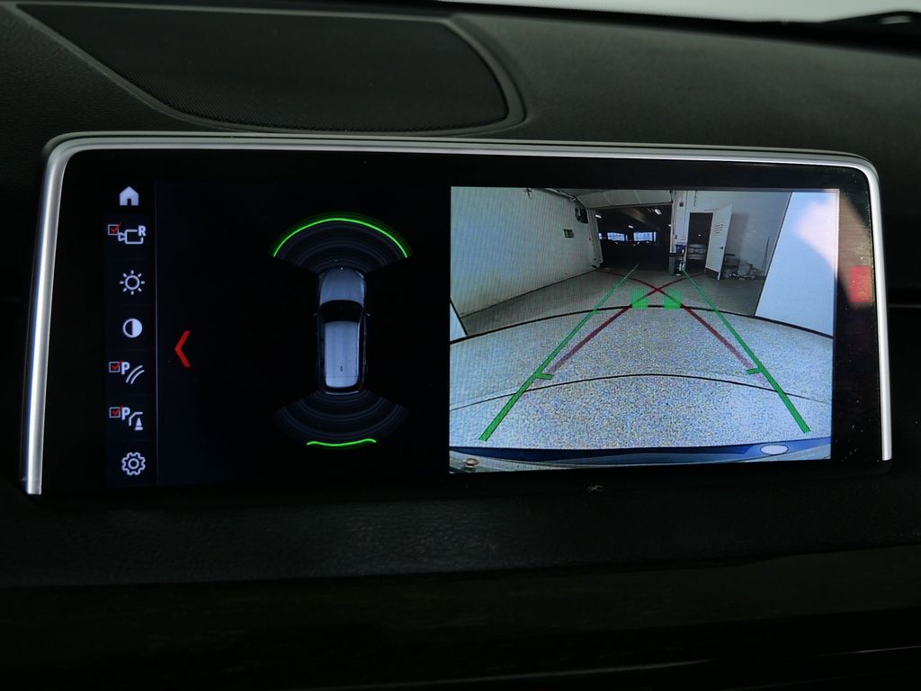 Thumbnail: 2018 BMW X5 - 50