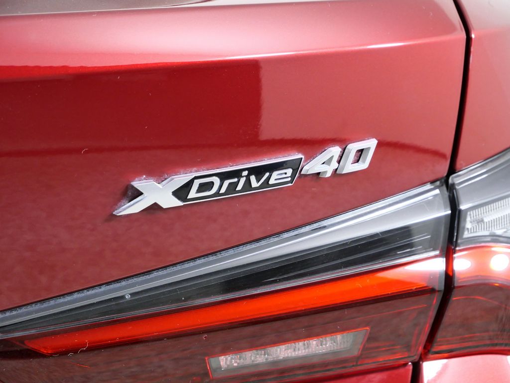 Thumbnail: 2025 BMW i4 - 15