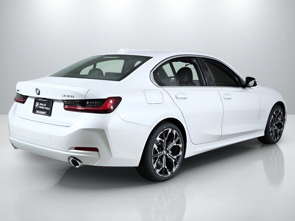 Thumbnail: 2026 BMW 3 Series - 10