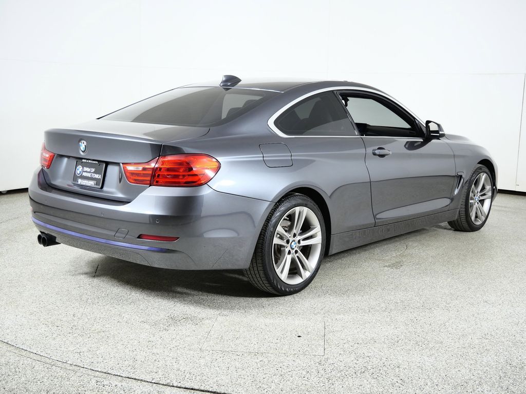 Thumbnail: 2017 BMW 4 Series - 10