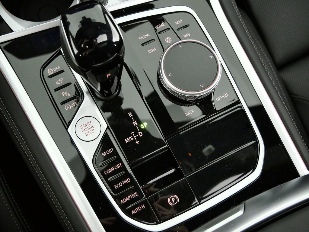 Thumbnail: 2026 BMW 8 Series - 50